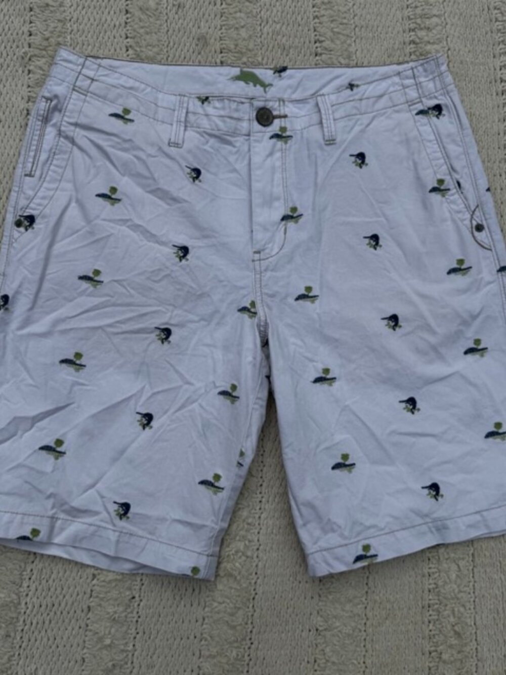 Tommy Bahama Chino Shorts Men's 34 White Embroidered Island Fish AOP Summer